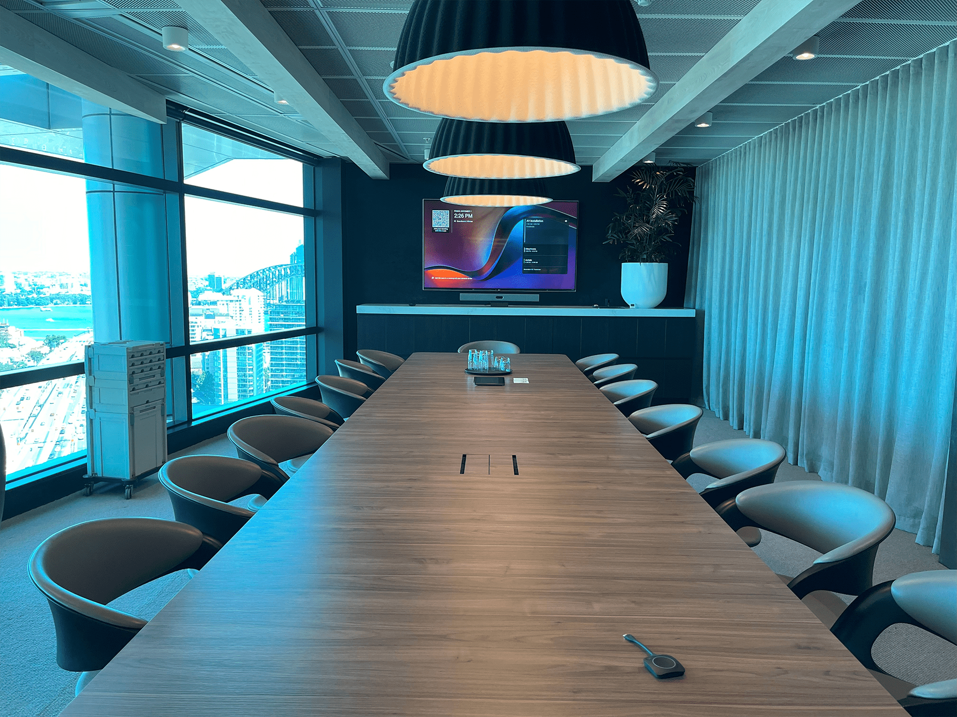 Microsoft Teams Rooms | Audio Visual System Integrator | Video Conferencing Installation | Meet Better